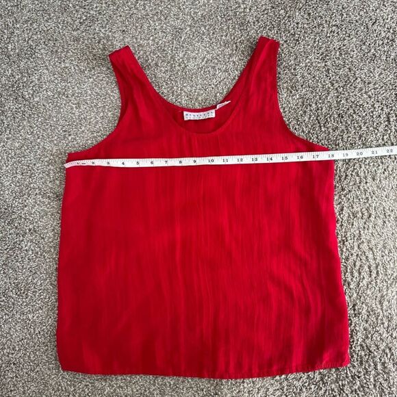 RESTLESS CLOTHEIRS | Vintage 100% silk top - Picture 5 of 6